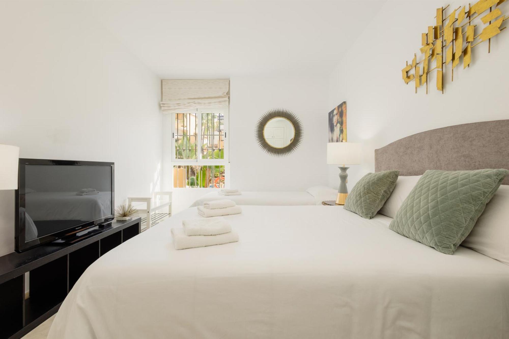 Apartamento First Line With Direct Access To The Pool And Private Garden *