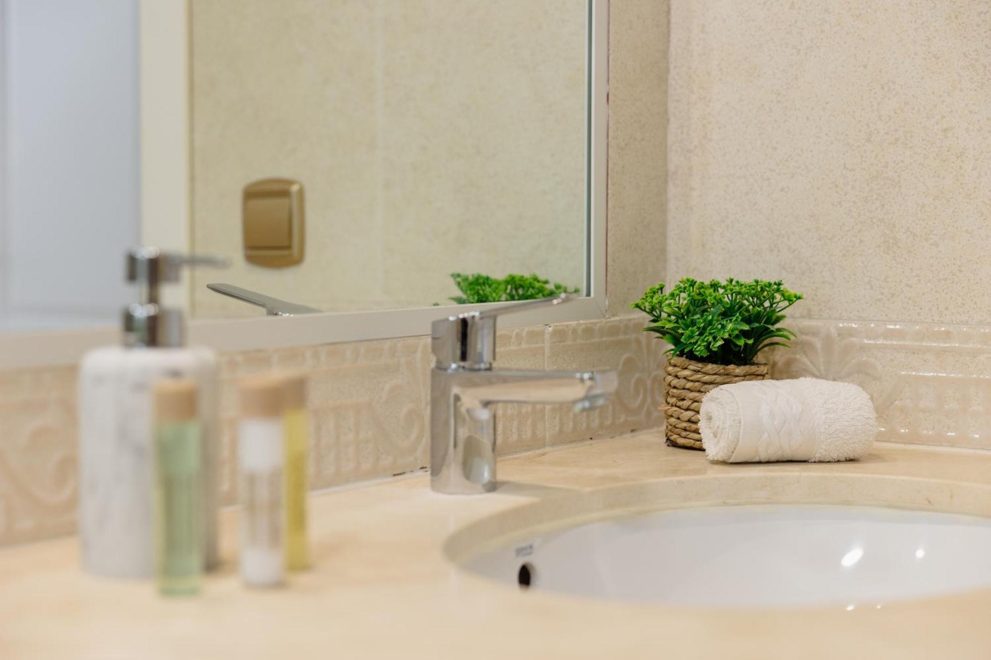 First Line With Direct Access To The Pool And Private Garden Marbella