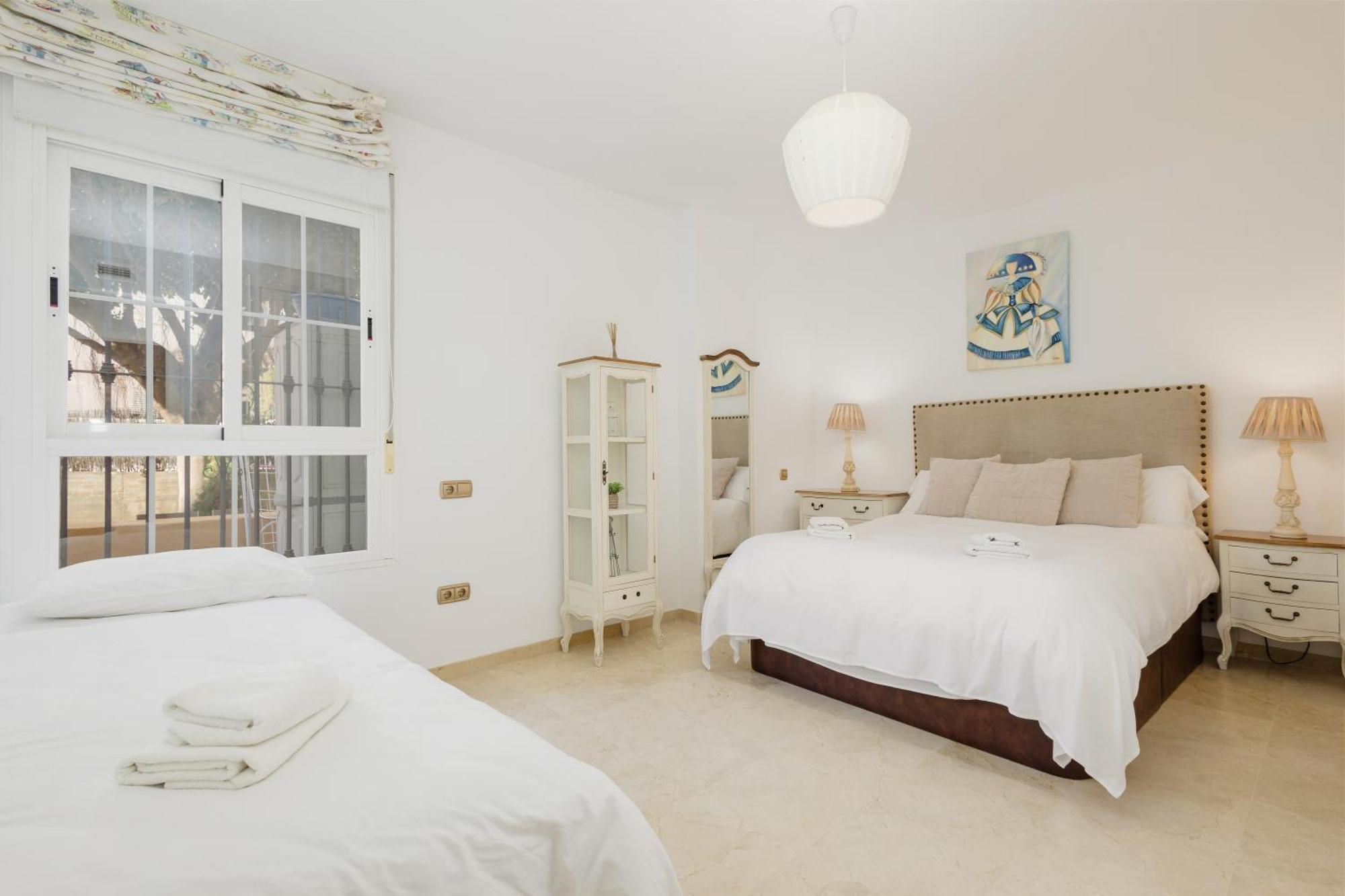 First Line With Direct Access To The Pool And Private Garden Apartamento